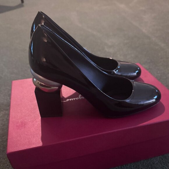 Ferragamo Black Patent Block Heel--Lilian Size 8.5 C - Picture 11 of 14
